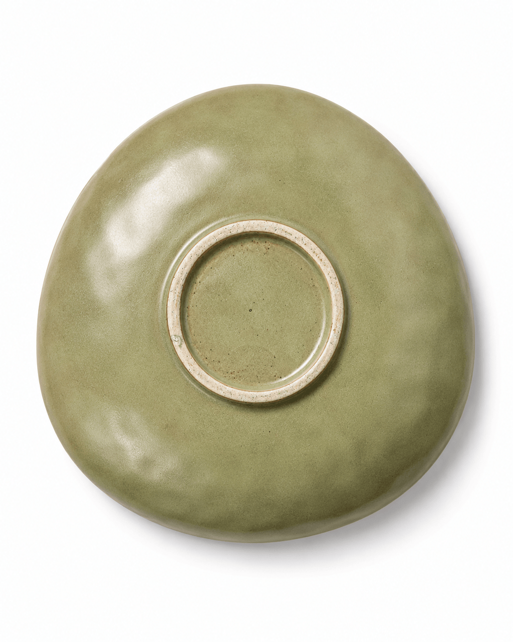 handmade-green-ceramic-pasta-bowl-bottom-view-foot-ring