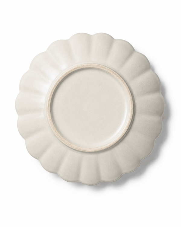 Handmade Off-White Scalloped Ceramic Dinnerware Set