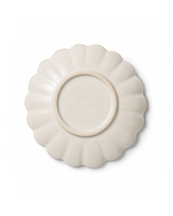 Handmade Off-White Scalloped Ceramic Dinnerware Set